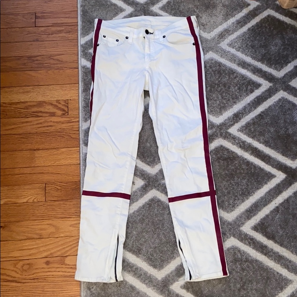 Rag & Bone zipper Capri jeans.